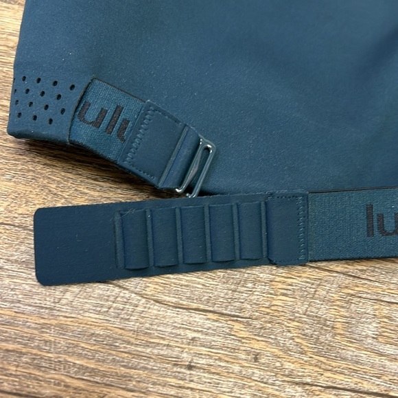 Lululemon ADAPT THE STRAP Bra in Nidi Night Driver Size 4 - Picture 3 of 6